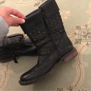 UGG boots, fuzzy insole, studded mid-calf height. Non-smoking home.